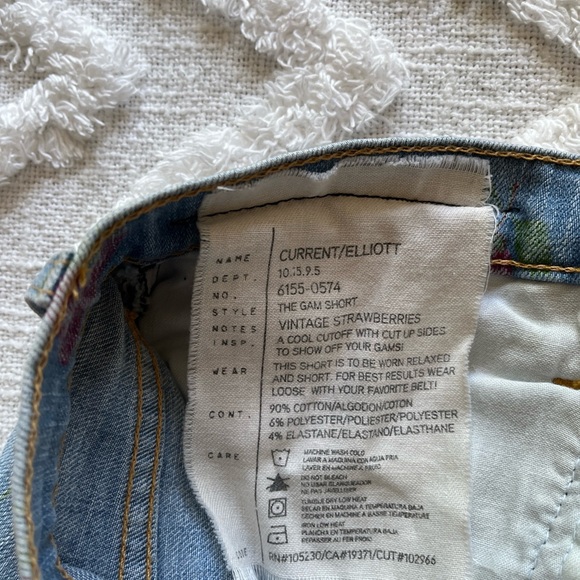 Current Elliot Vintage Strawberry Print Cut Off Jean Shorts Size 27 - Picture 5 of 10